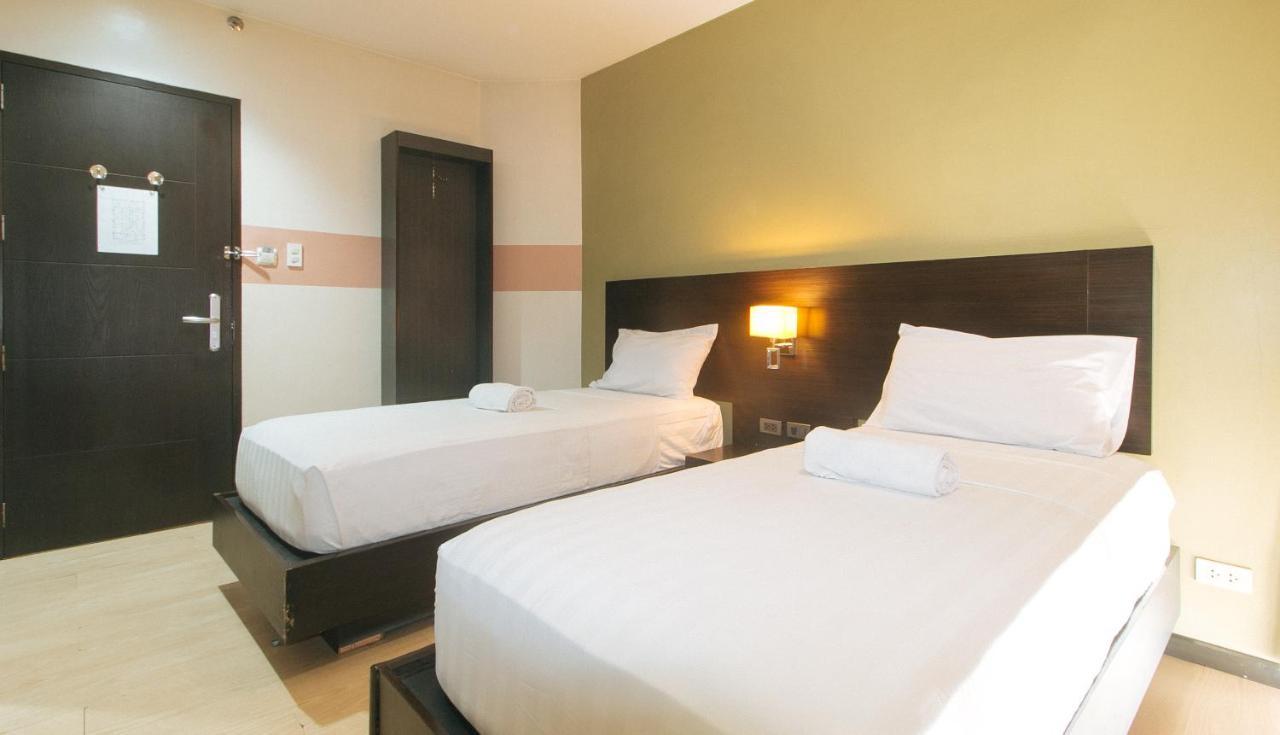 Lorenzzo Suites Hotel Макати Экстерьер фото
