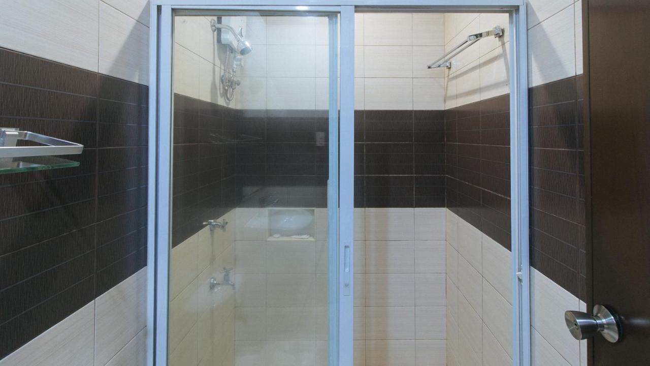 Lorenzzo Suites Hotel Макати Экстерьер фото